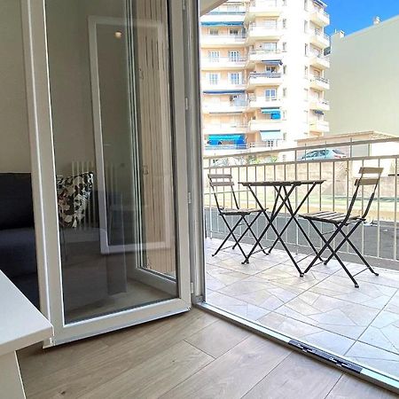 Marie Antoinette - Appartement 2 Chambres, Centre Ville, Terrasse, Moderne アンティーブ エクステリア 写真