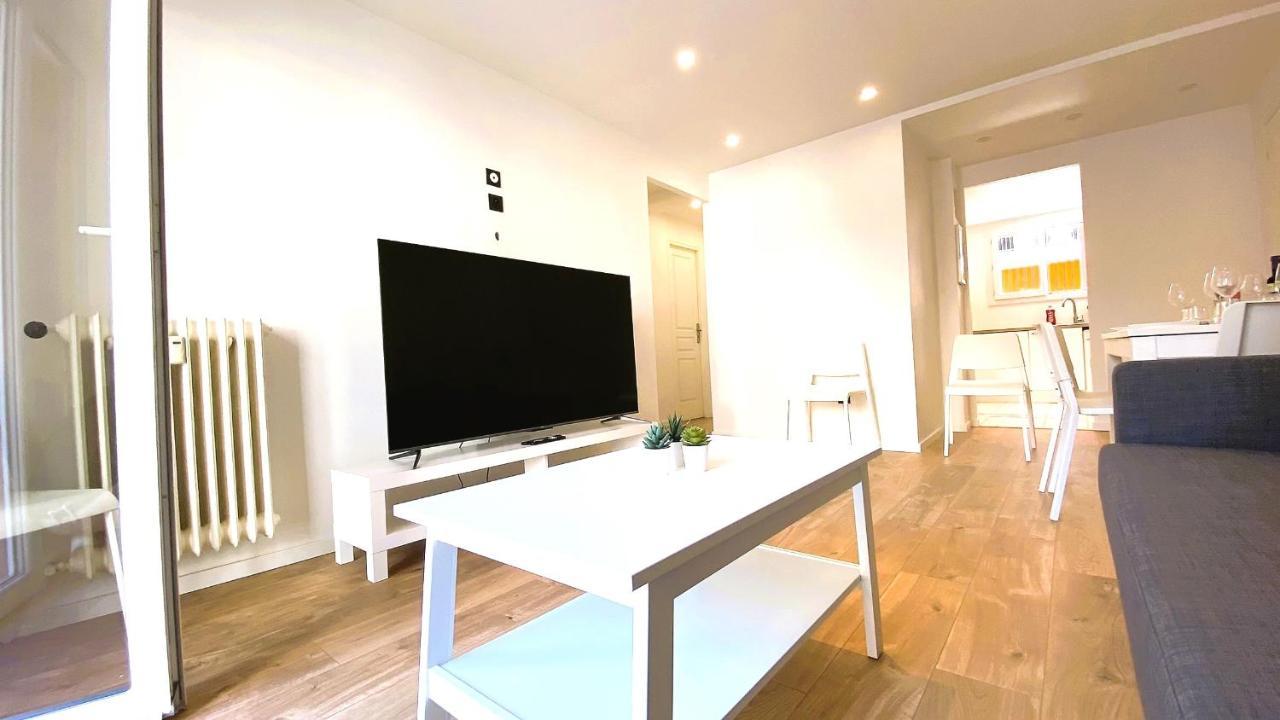 Marie Antoinette - Appartement 2 Chambres, Centre Ville, Terrasse, Moderne アンティーブ エクステリア 写真